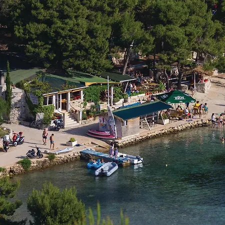 1 Bedroom Cozy In 贝蒂纳