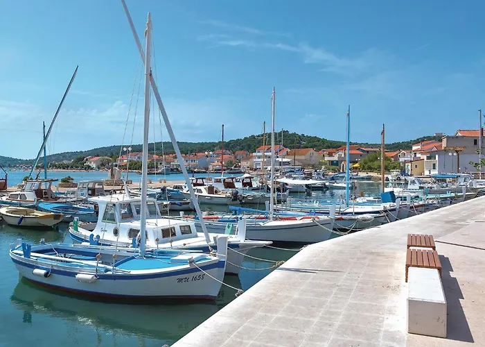 1 Bedroom Cozy In Apartamento Betina (Sibenik-Knin)